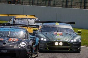 #98 Aston Martin Racing Aston Martin VANTAGE - Paul DALLA LANA \ Pedro LAMY \ Mathias LAUDA