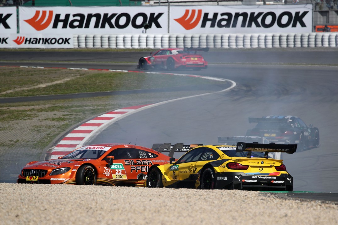 #22 Lucas Auer, Mercedes-AMG C 63 DTM, #16 Timo Glock, BMW M4 DTM